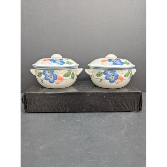 Mikasa Intaglio Country Poppies CAC29 Round 4 1/2" Casserole Dish w/Lid Set of 2 - Picture 1 of 12